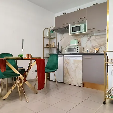 Escal'home , Design Au Pied De L'aeroport,parkings Lägenhet